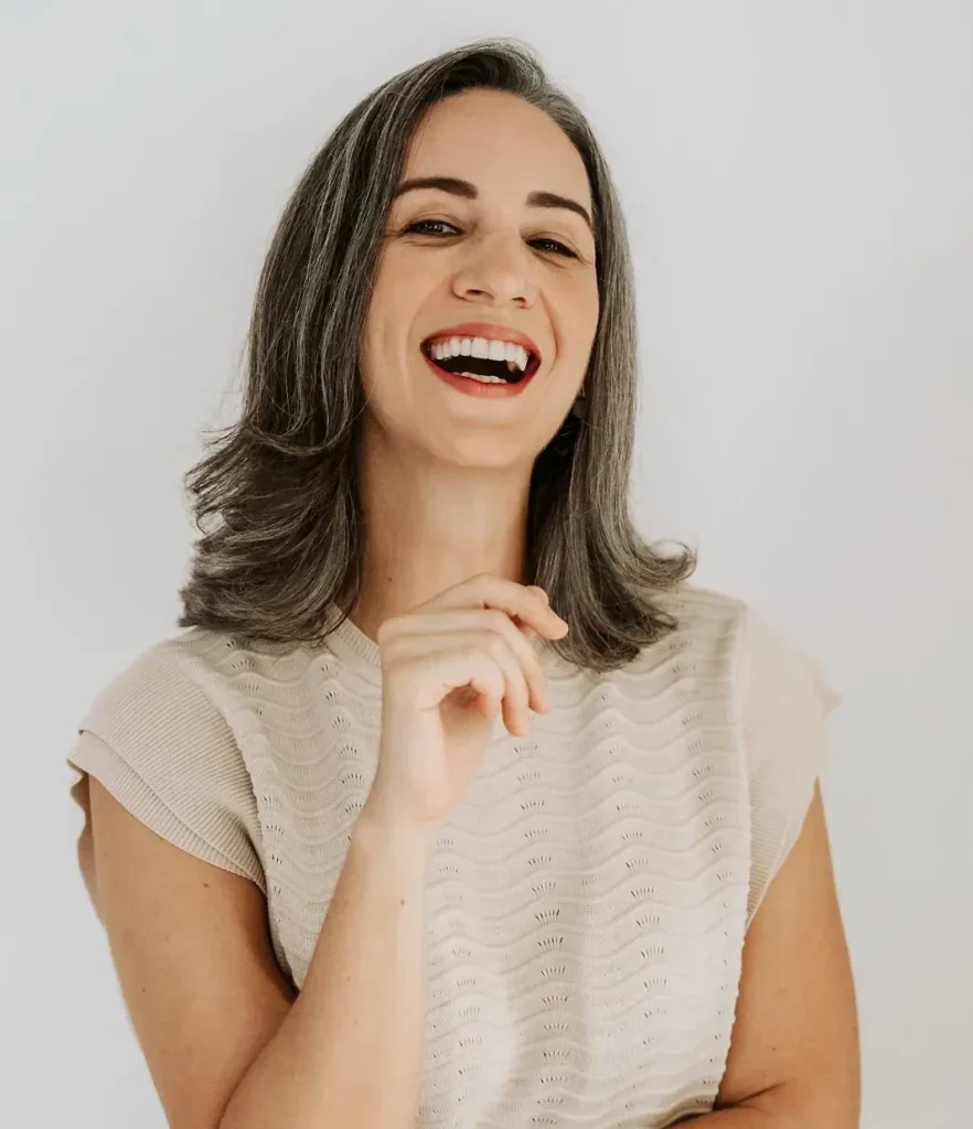 Isa Minatel -Neuropsicopedagoga, Palestrante, TEDx Speaker e Escritora