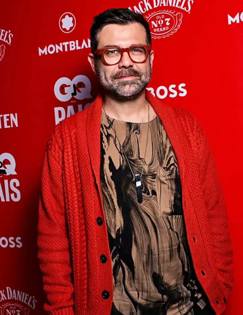 Artista & Caligrafo no Brasil de grandes marcas de luxo internacionais como MontBlanc, Gucci, etc